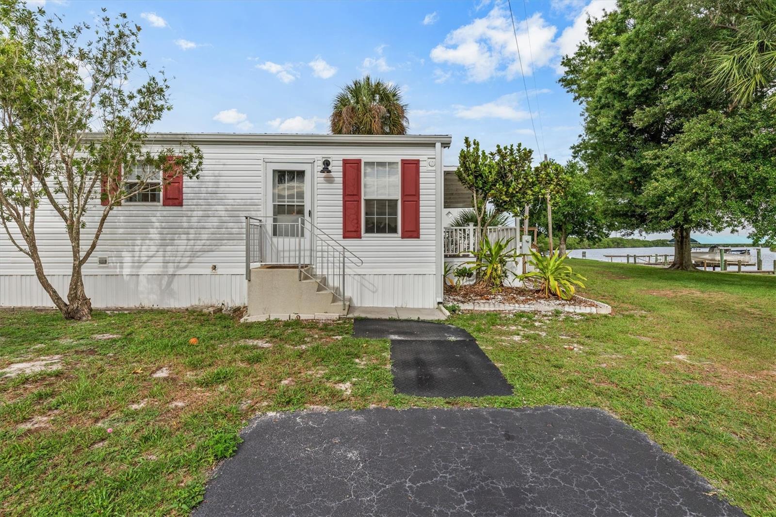 LAZY LAGOON MOB HME PARK COOP - Residential