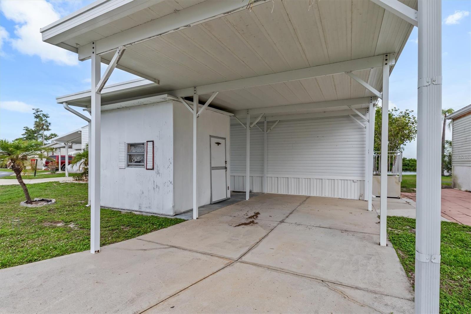 LAZY LAGOON MOB HME PARK COOP - Residential