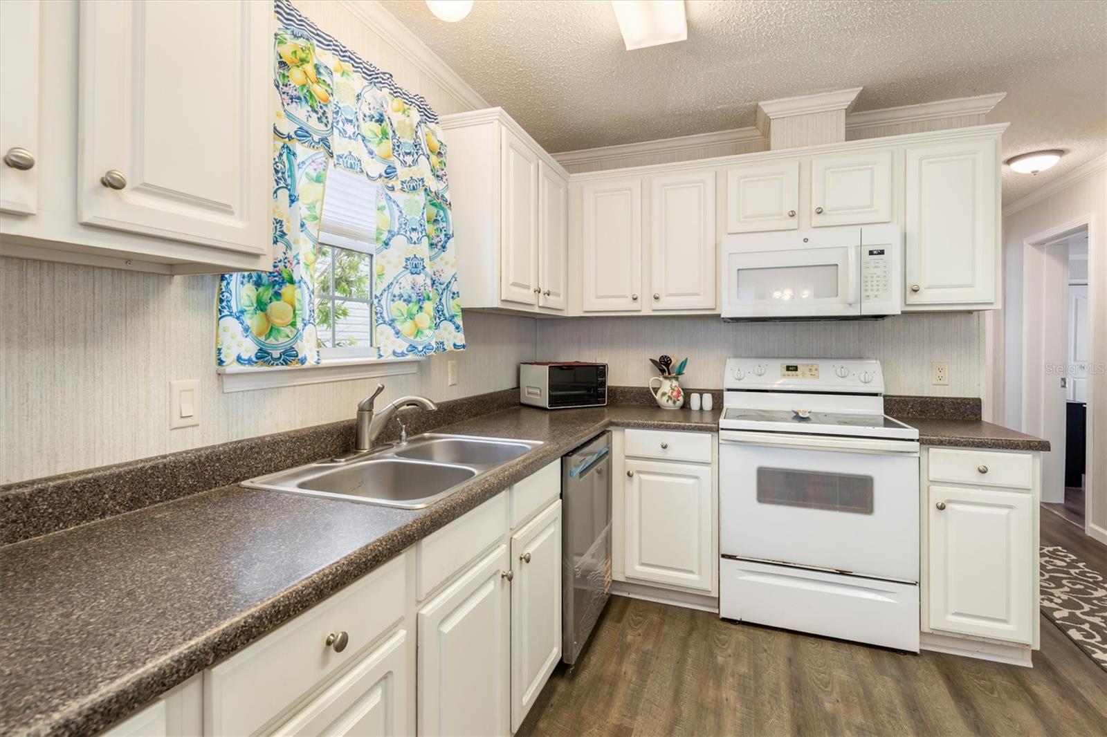 LAZY LAGOON MOB HME PARK COOP - Residential