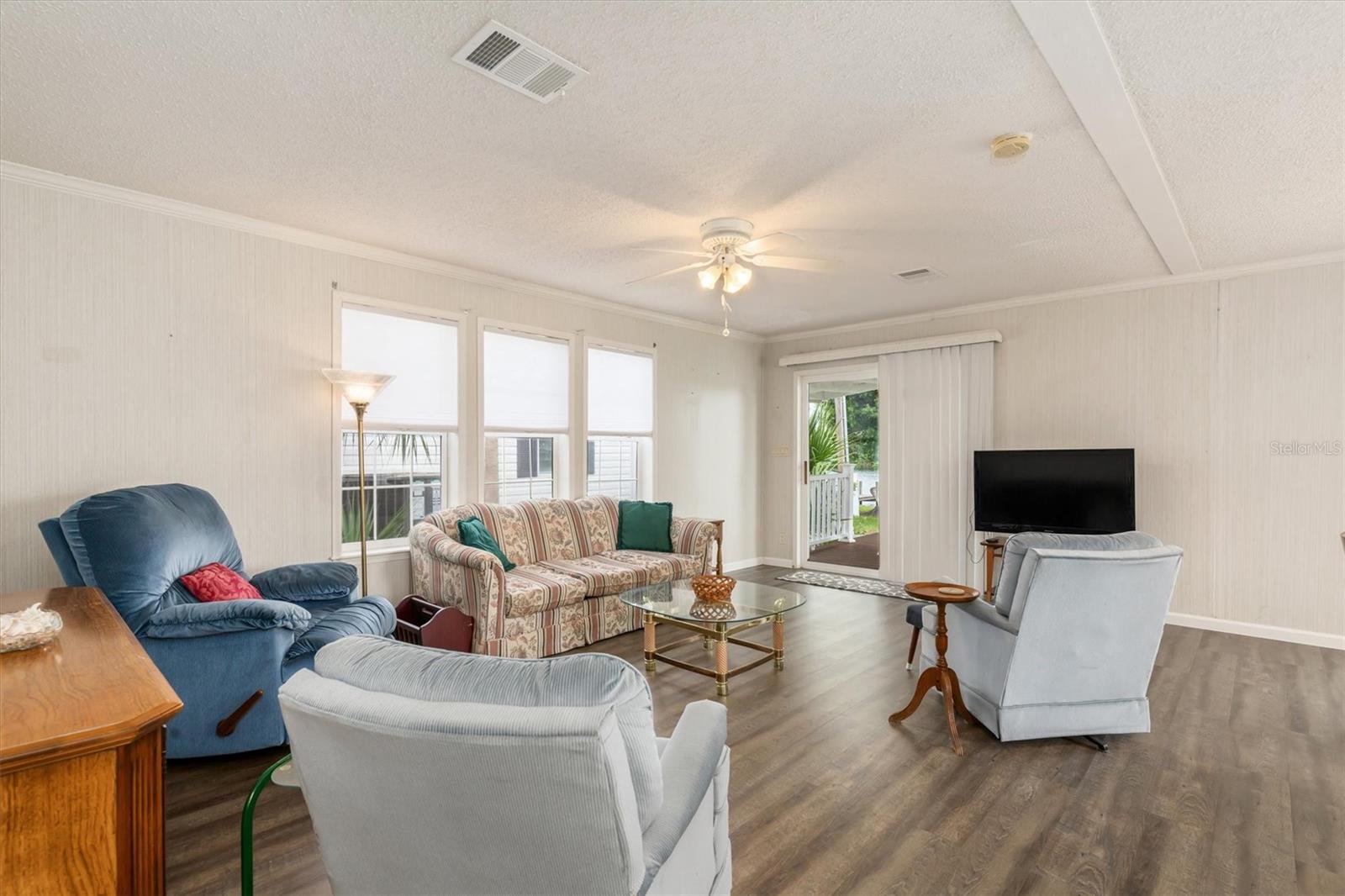 LAZY LAGOON MOB HME PARK COOP - Residential