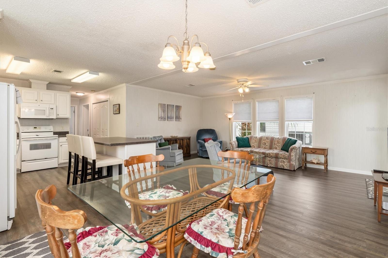 LAZY LAGOON MOB HME PARK COOP - Residential