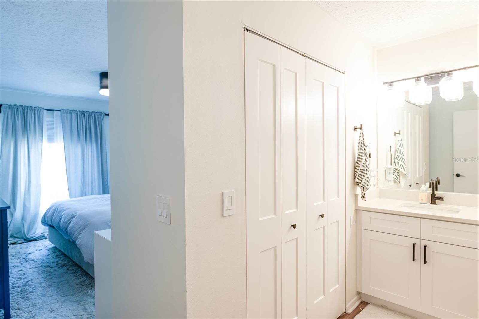 TROPICAL PINES - Residential Lease