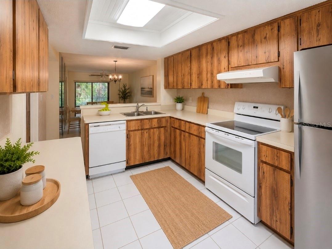EAST LAKE WOODLANDS CYPRESS ESTATES - Residential