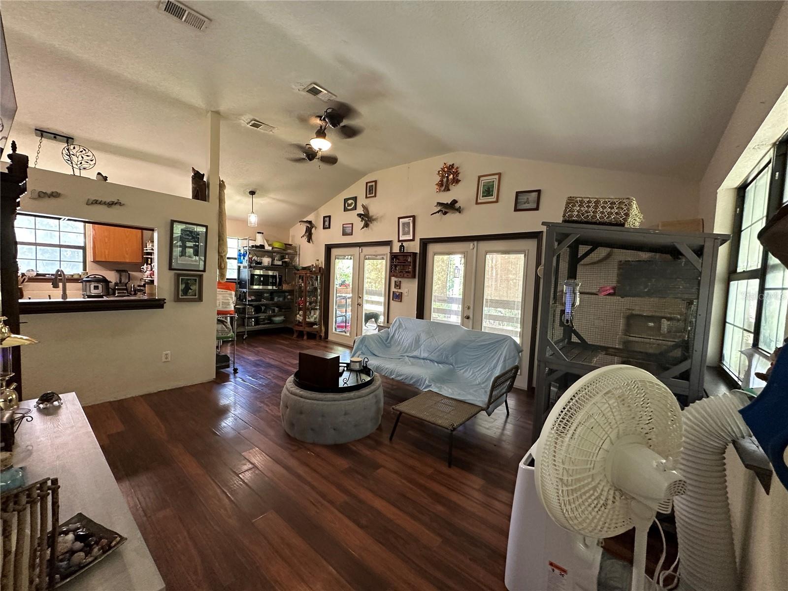 SABAL PARK - Residential