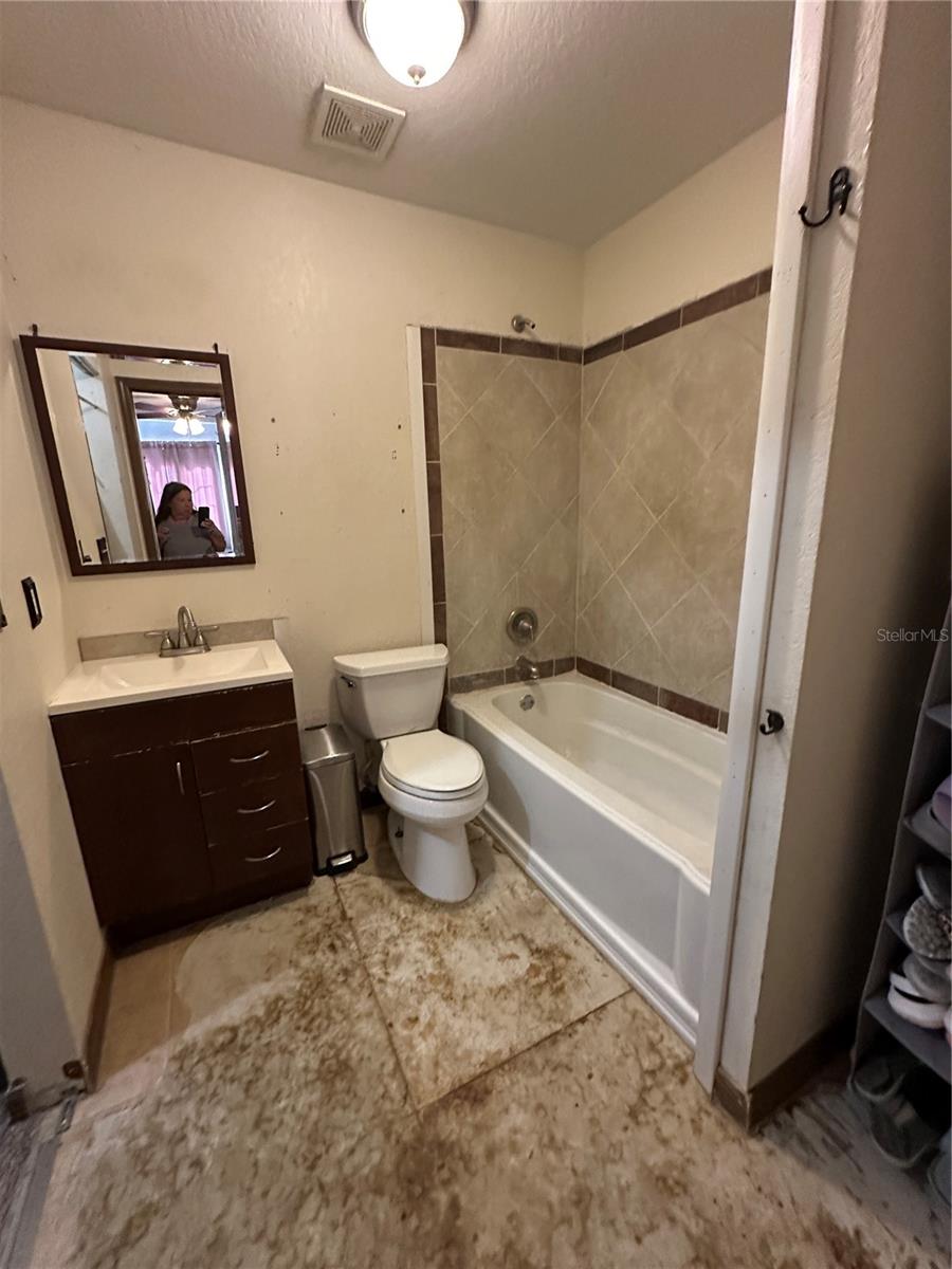 SABAL PARK - Residential