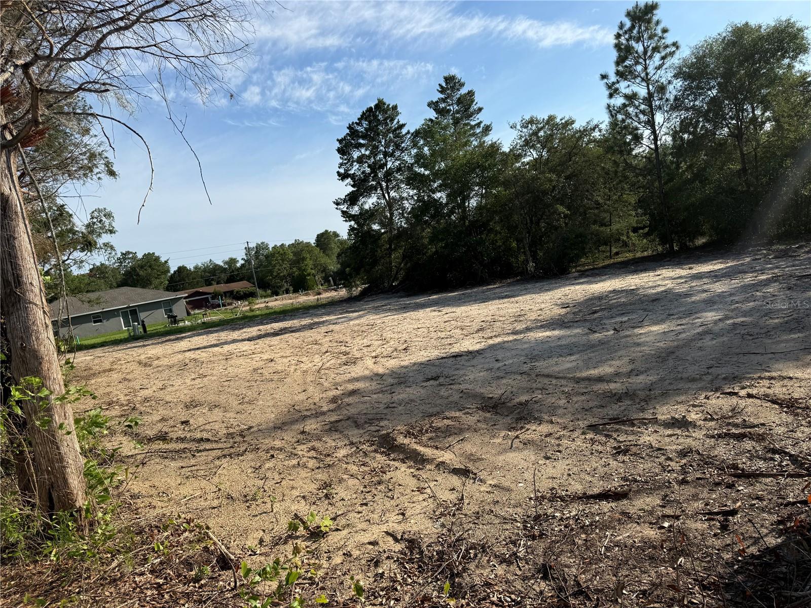 RAINBOW LAKES ESTATE - Land