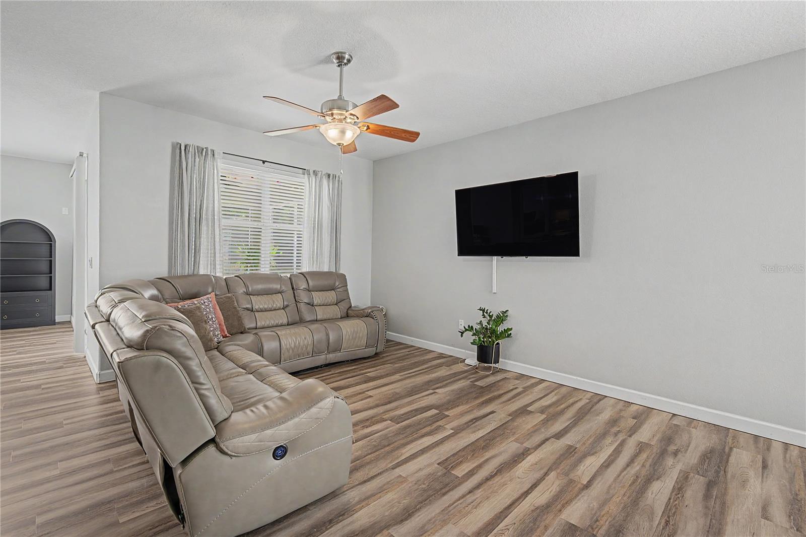 HERITAGE ISLES - Residential
