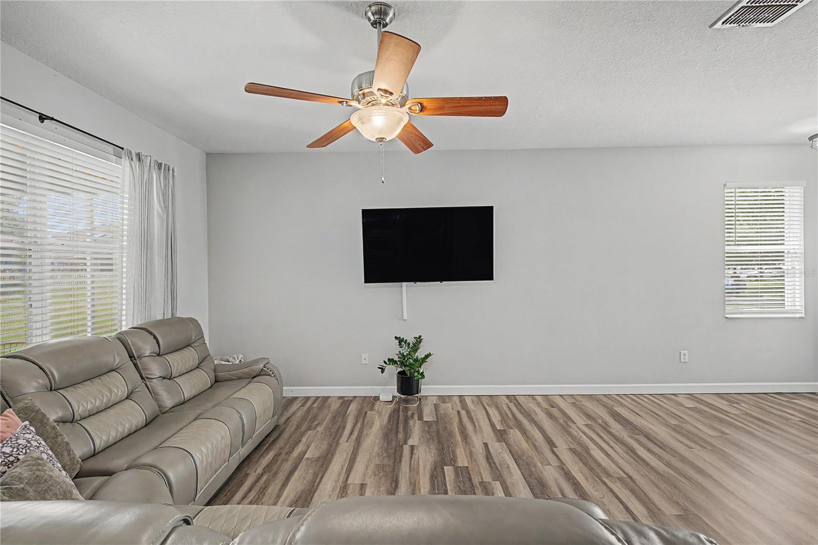 HERITAGE ISLES - Residential