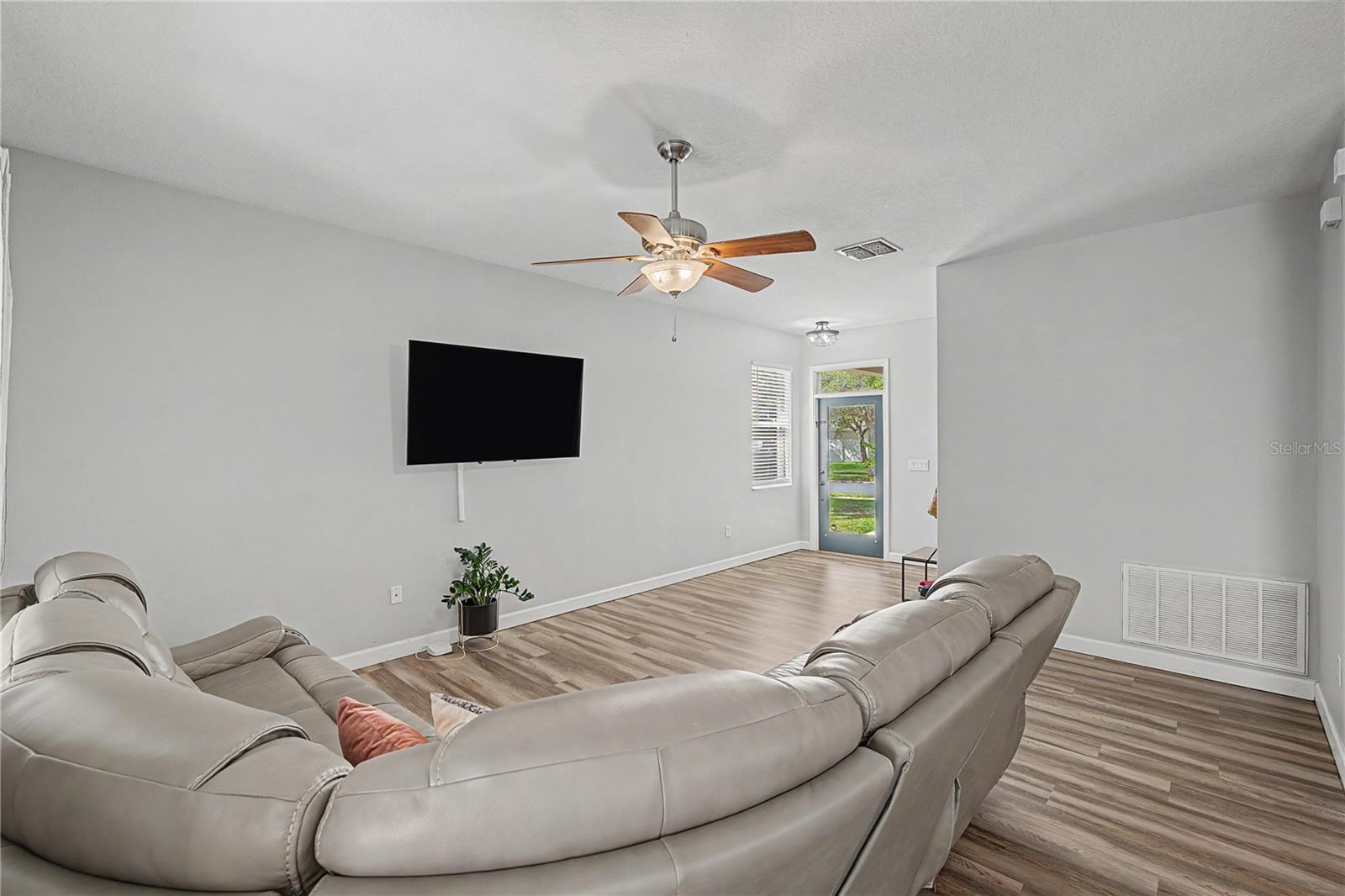 HERITAGE ISLES - Residential