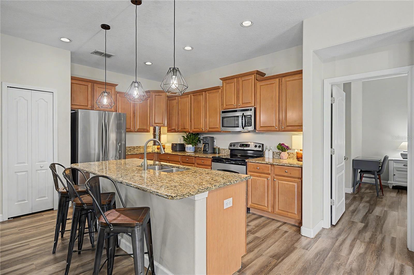 HERITAGE ISLES - Residential