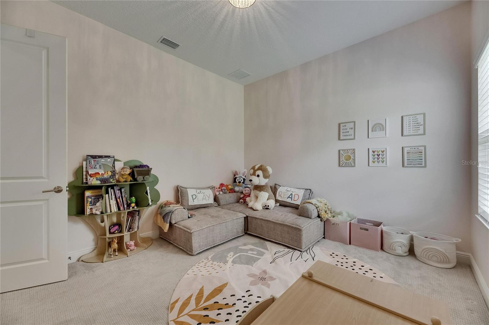 HINTON HAWKSTONE - Residential