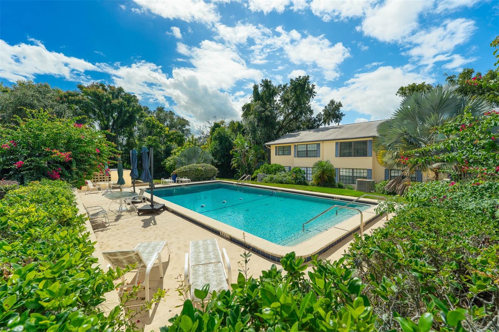 MOUNT DORA LAKEWOOD CONDO - Residential