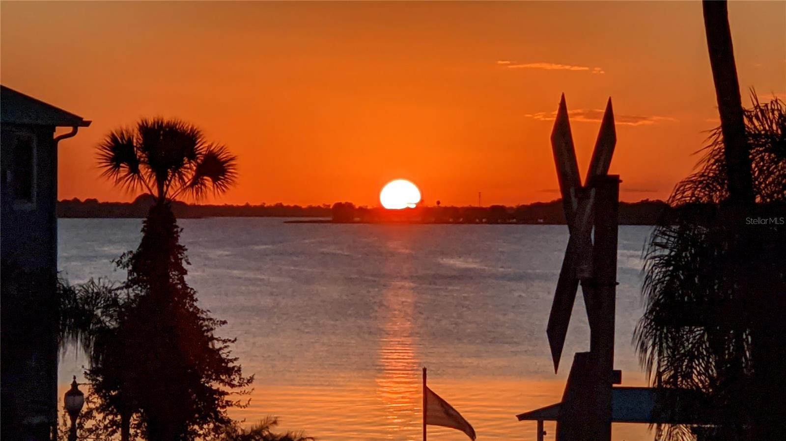 MOUNT DORA LAKEWOOD CONDO - Residential