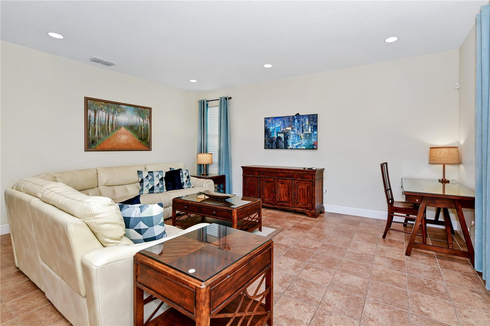 ENCORE - REUNION WEST - Residential