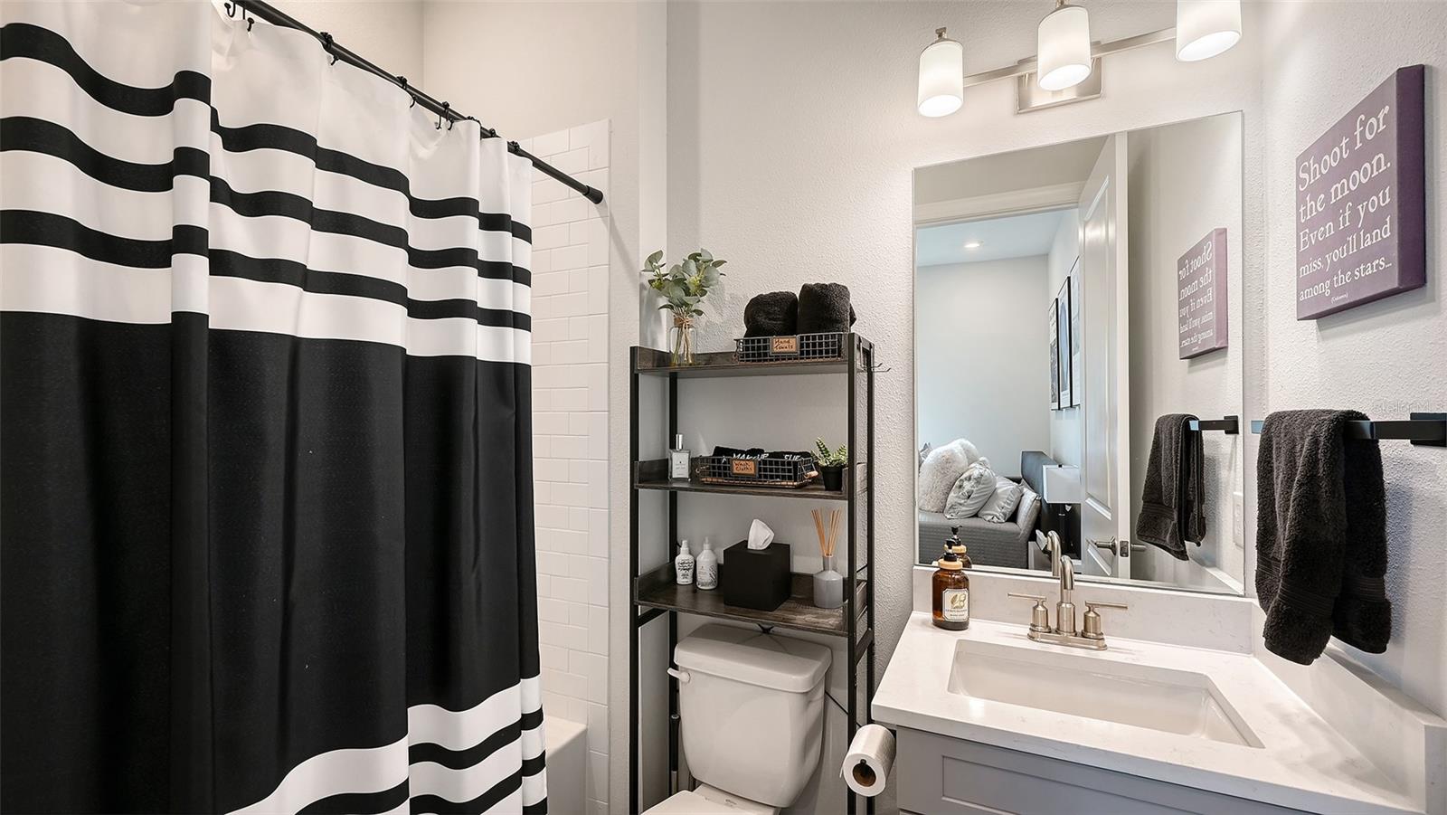 AZARIO ESPLANADE PH III SUBPH D - Residential