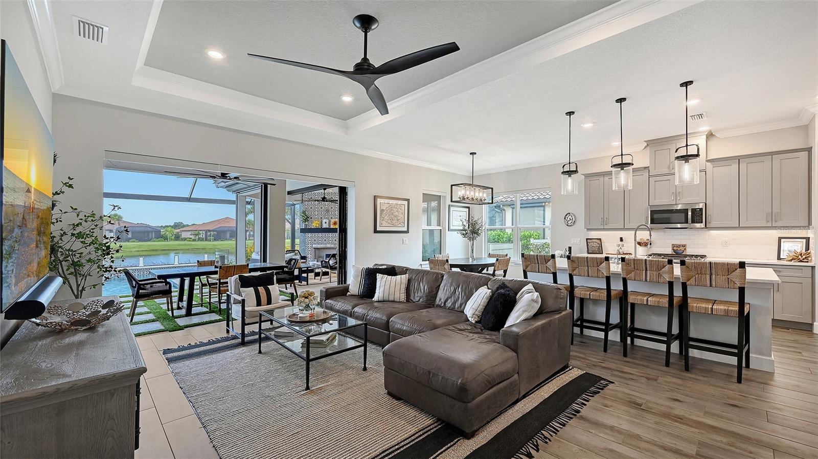 AZARIO ESPLANADE PH III SUBPH D - Residential
