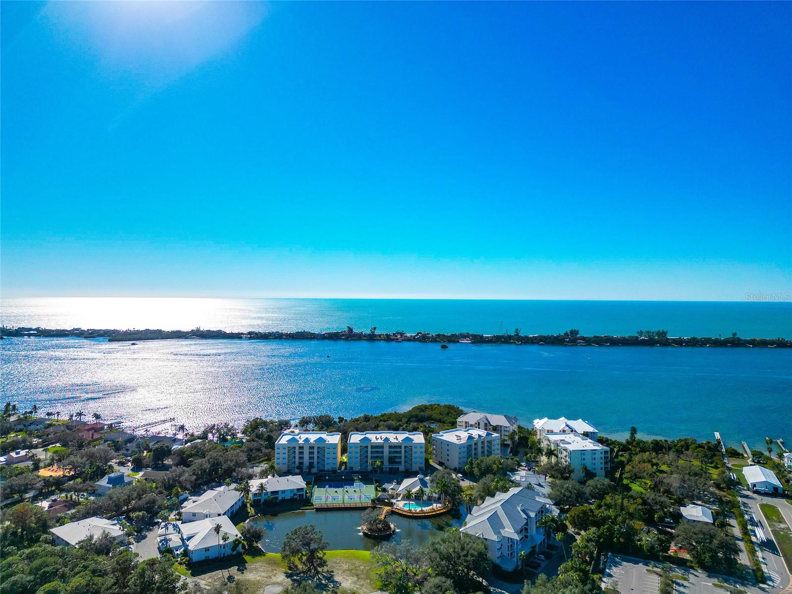 BAYPOINTE VISTA 1 - Residential
