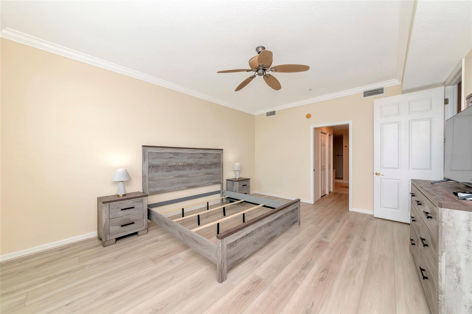 BAYPOINTE VISTA 1 - Residential