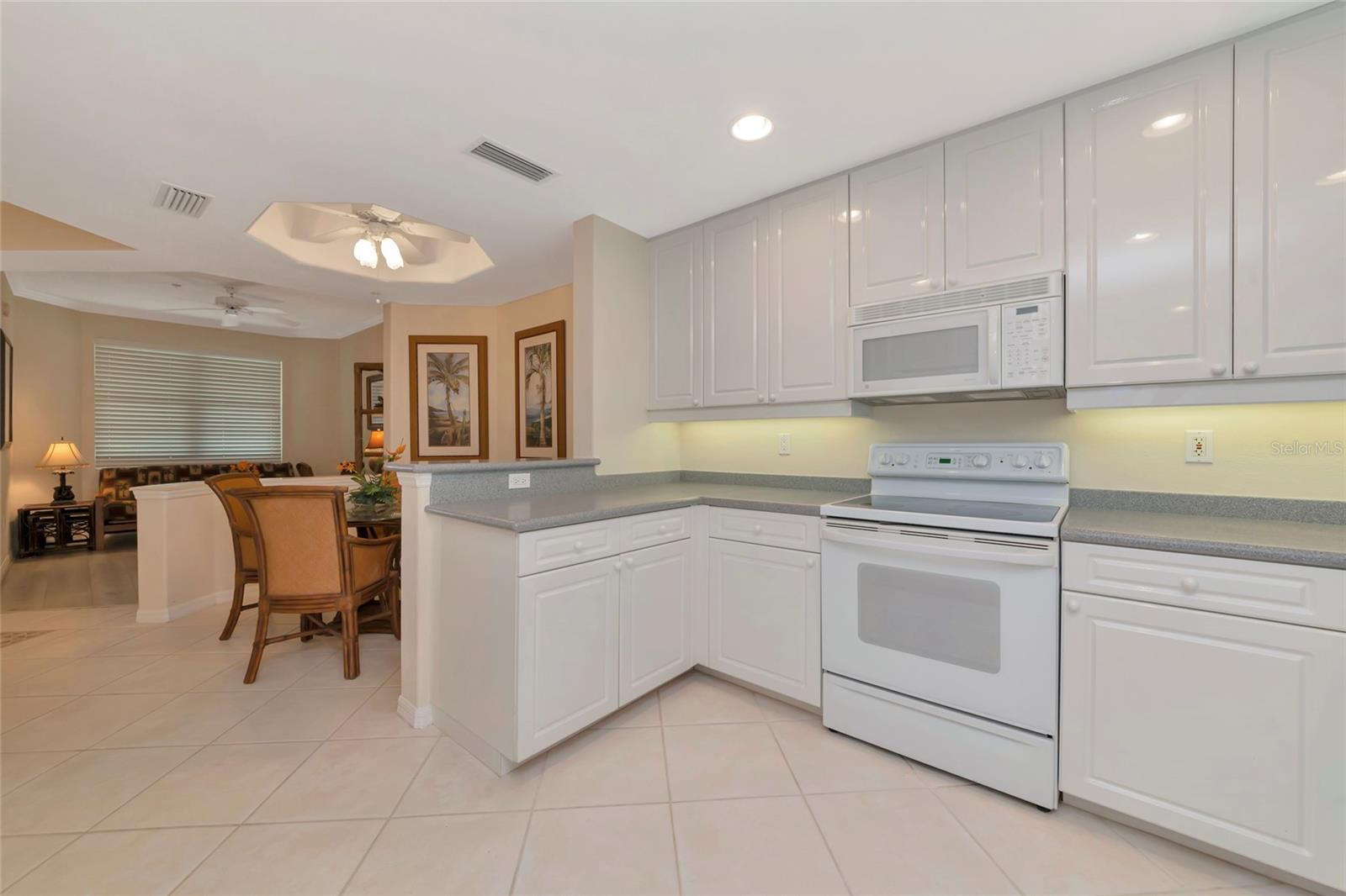 BAYPOINTE VISTA 1 - Residential