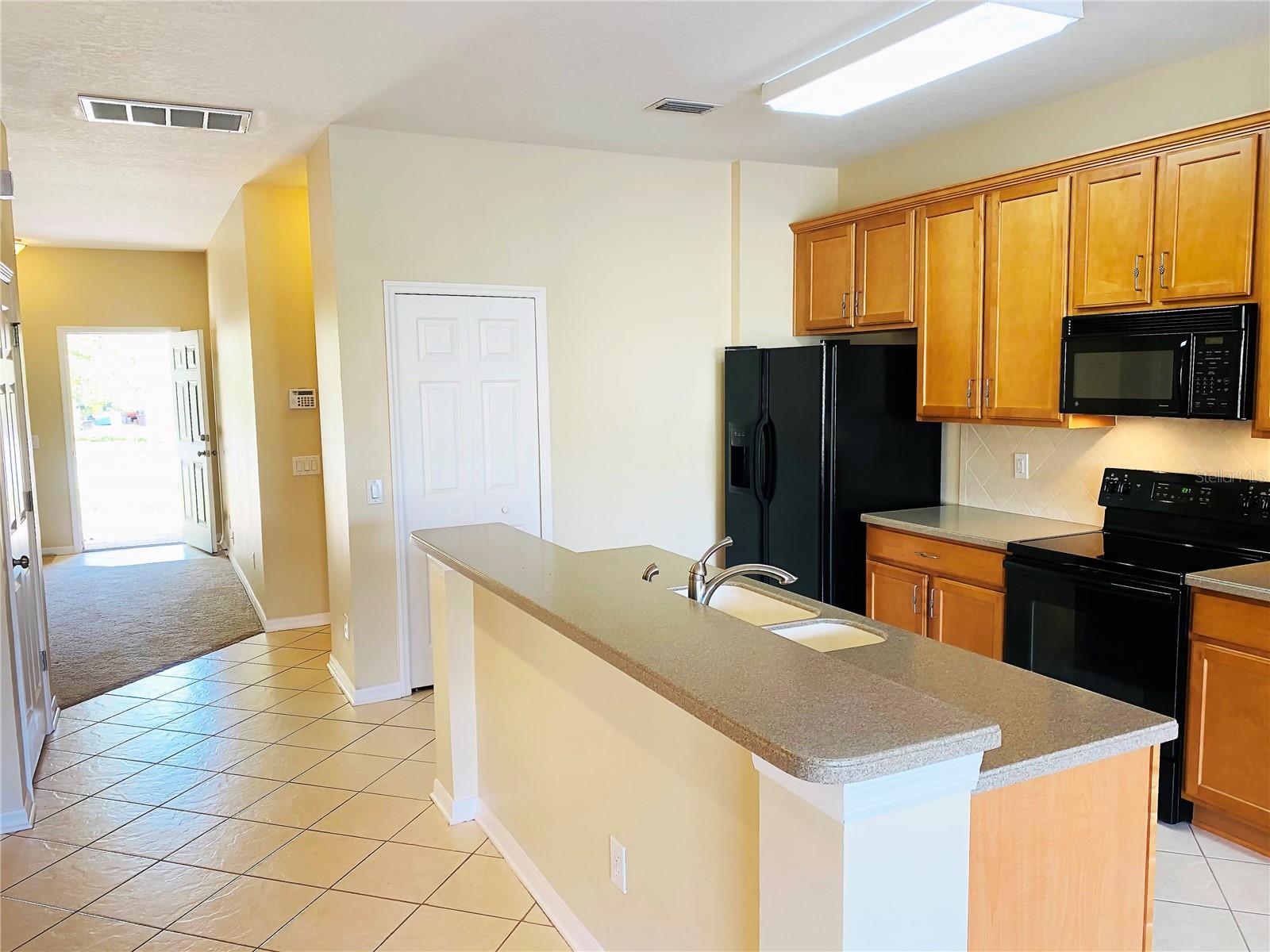 BALLANTRAE VILLAGE 01 - Residential