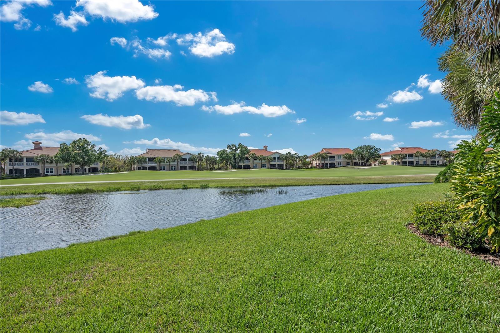 WATERLEFE GOLF AND RIVER CLUB THE WATCH - Residential