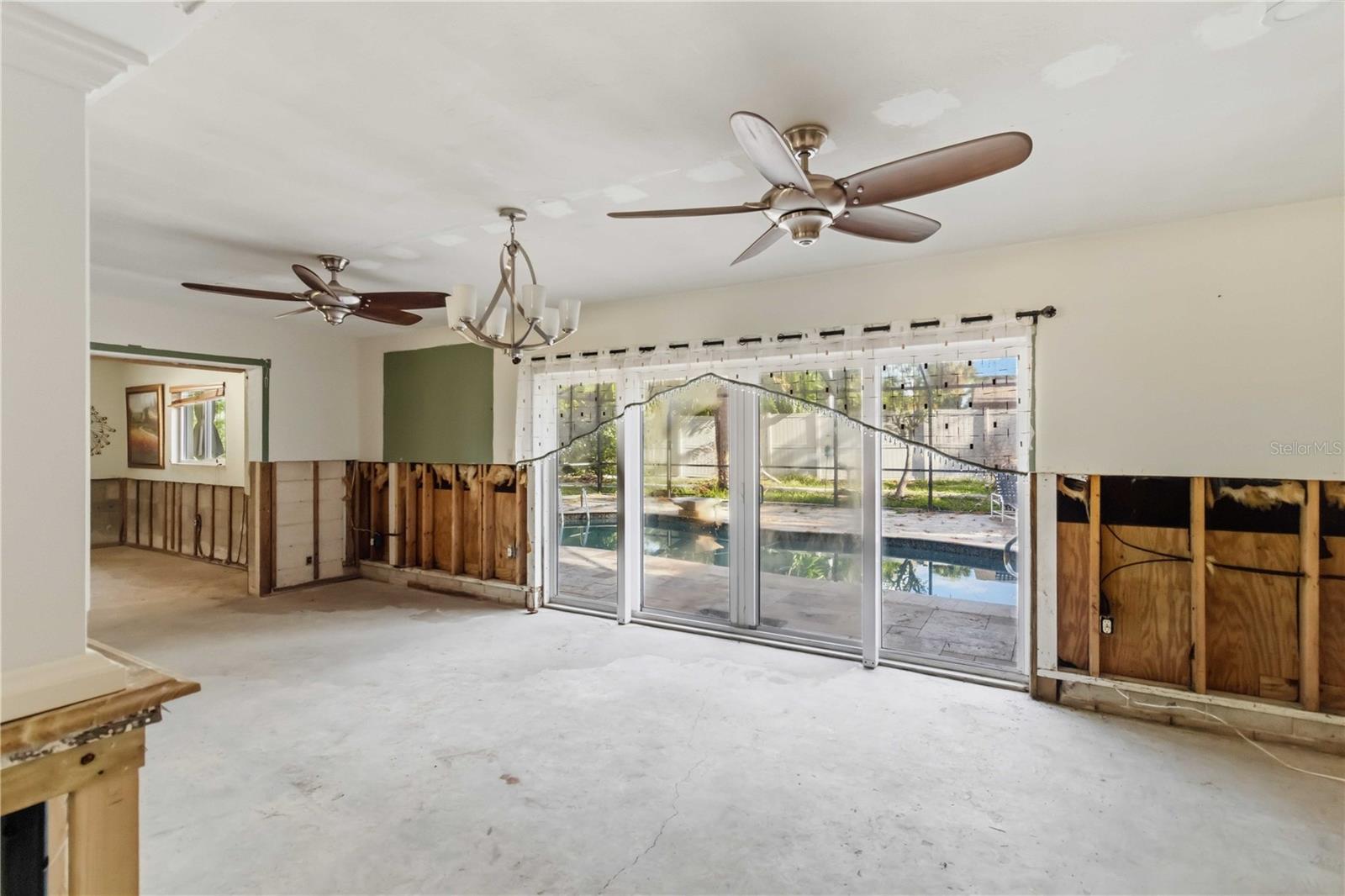 SARASOTA BEACH - Residential