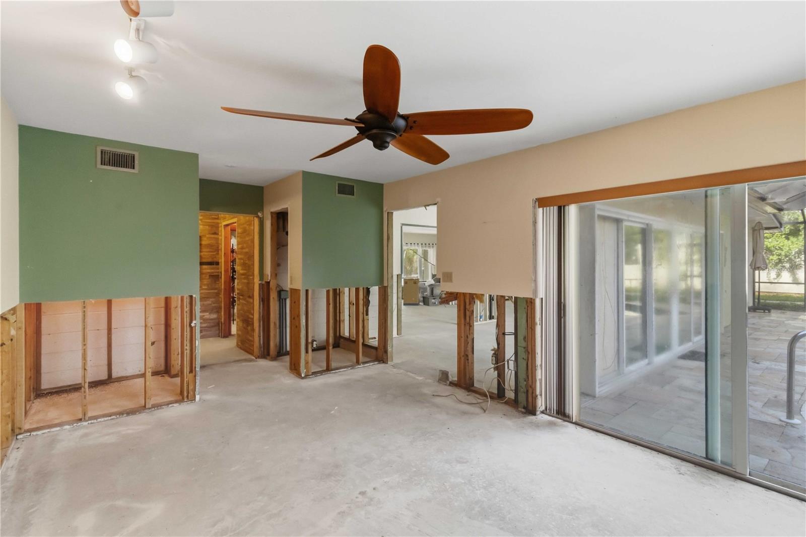 SARASOTA BEACH - Residential