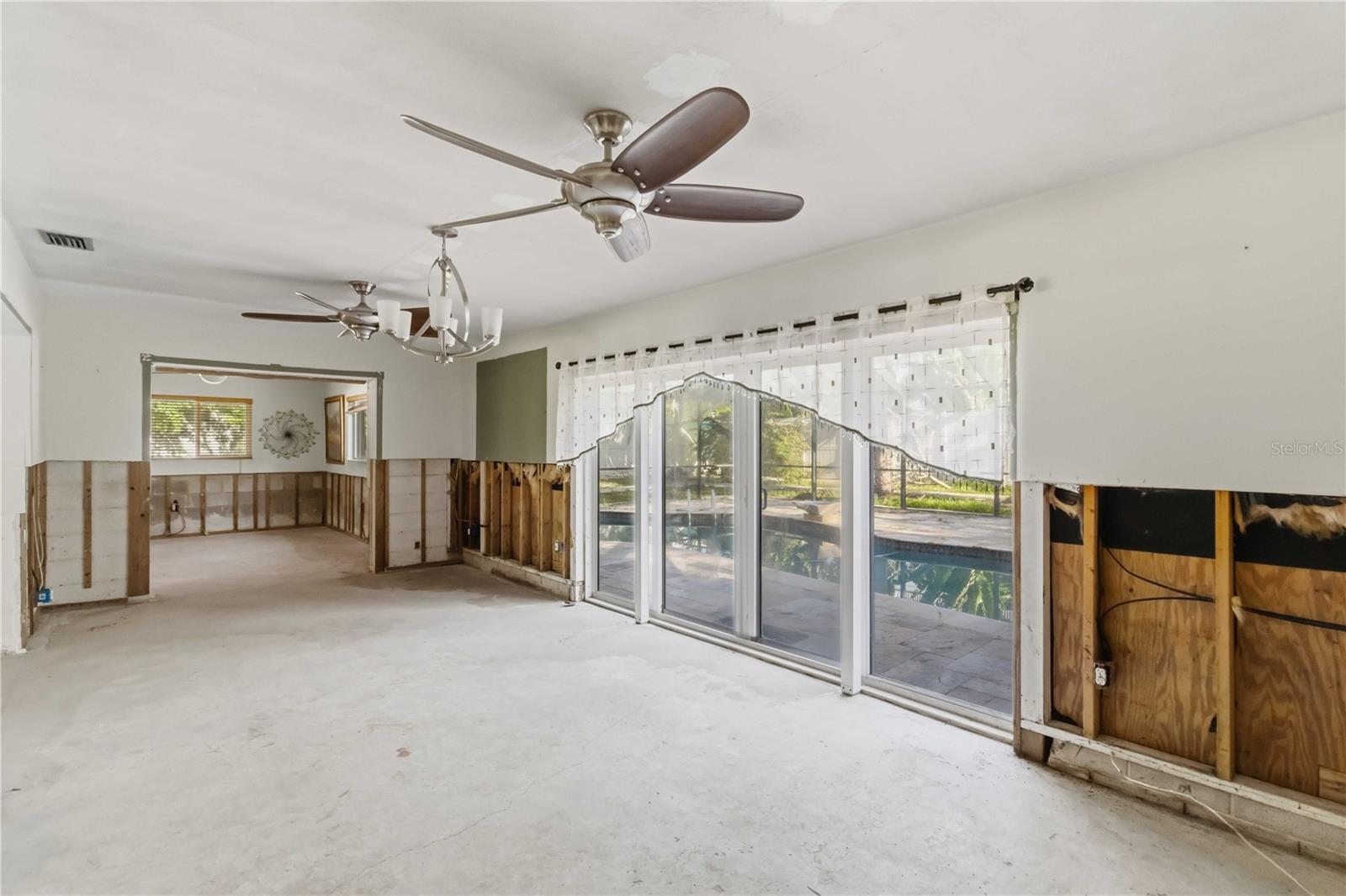 SARASOTA BEACH - Residential