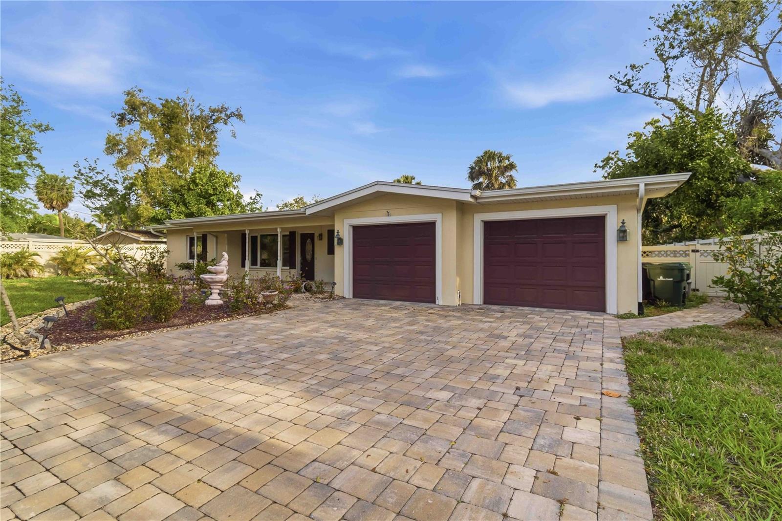 SARASOTA BEACH - Residential
