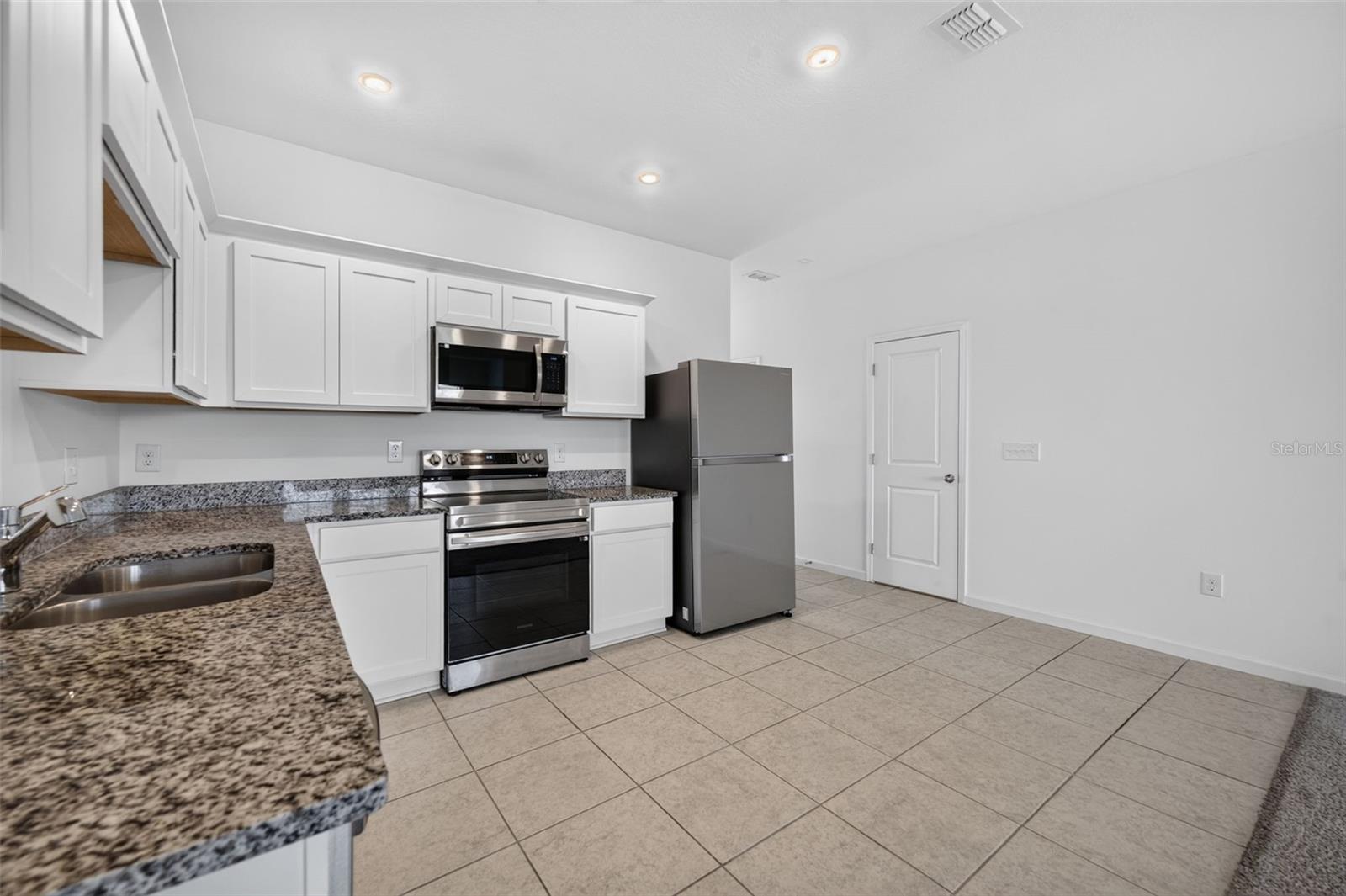 ASHFORD PLACE - Residential