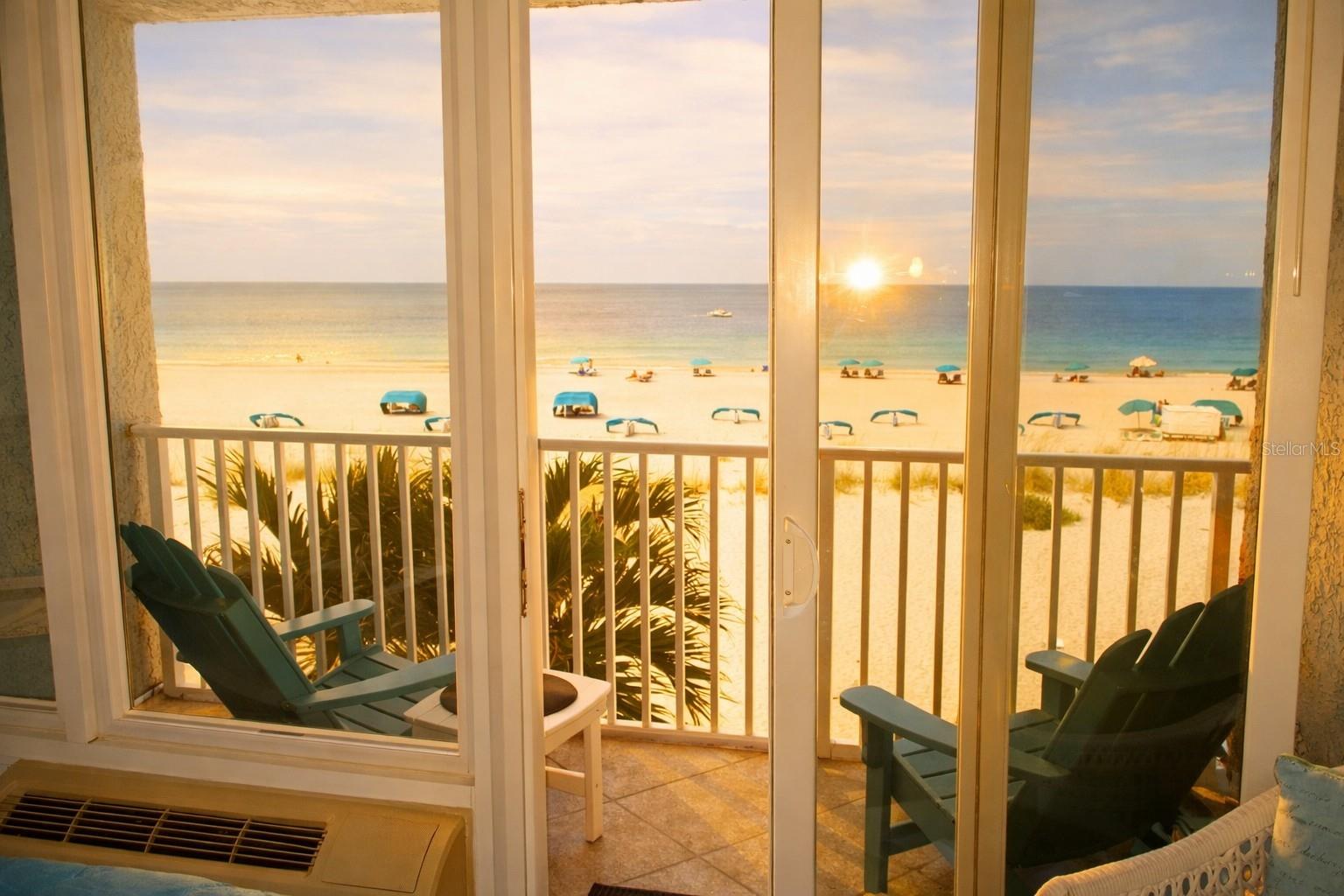 ISLAND INN CONDO - Residential