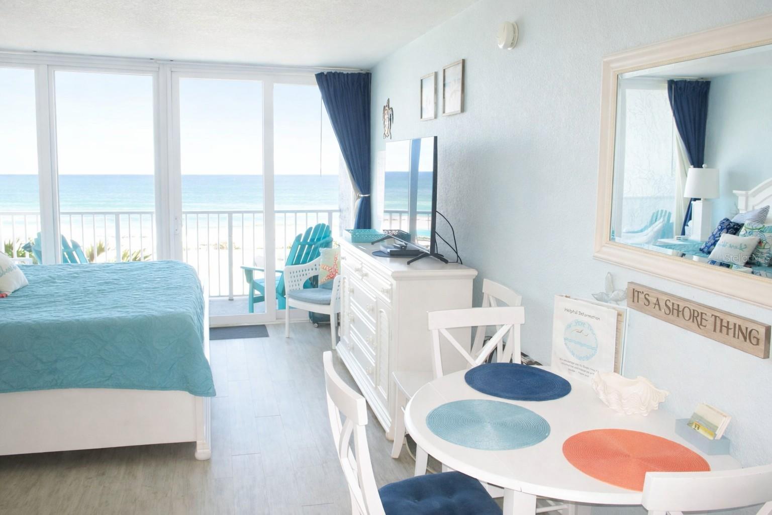 ISLAND INN CONDO - Residential