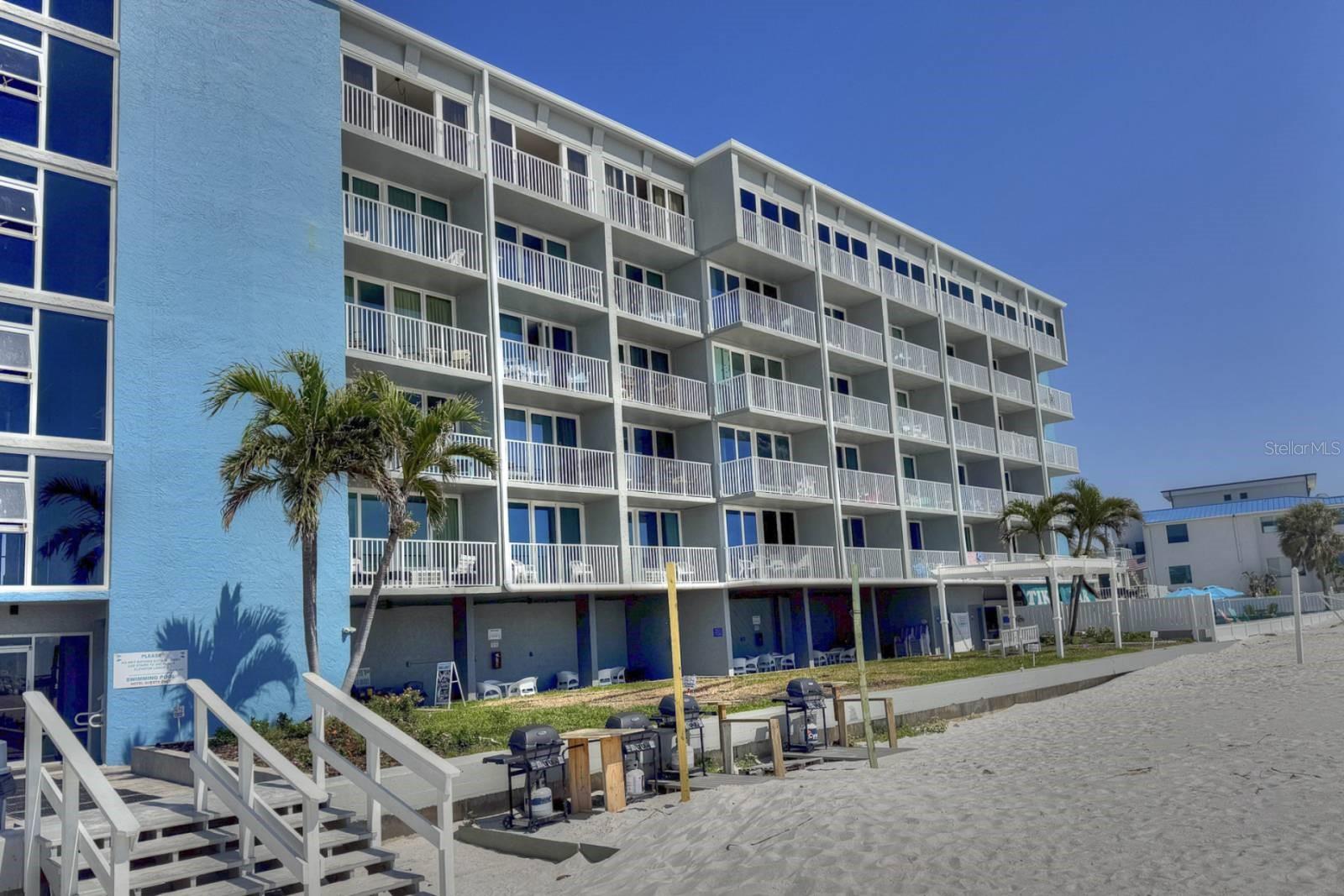 ISLAND INN CONDO - Residential