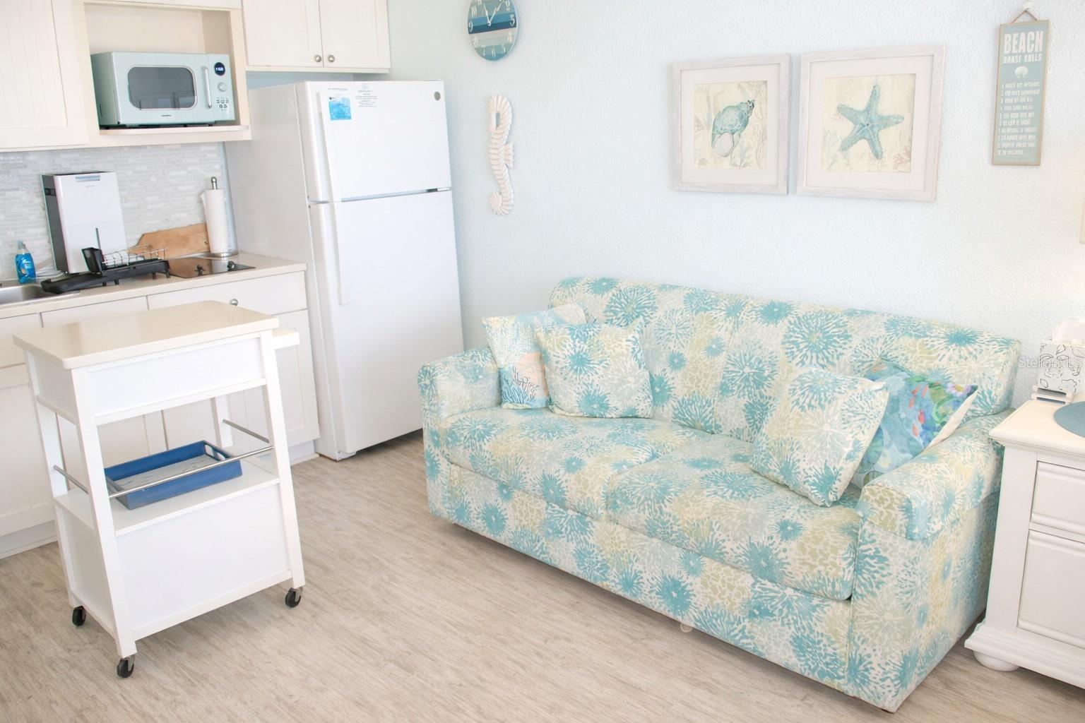 ISLAND INN CONDO - Residential