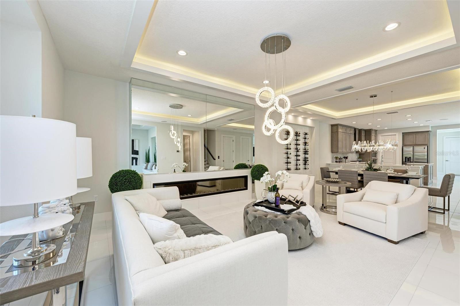 AQUA LAGOON TWNHMS - Residential