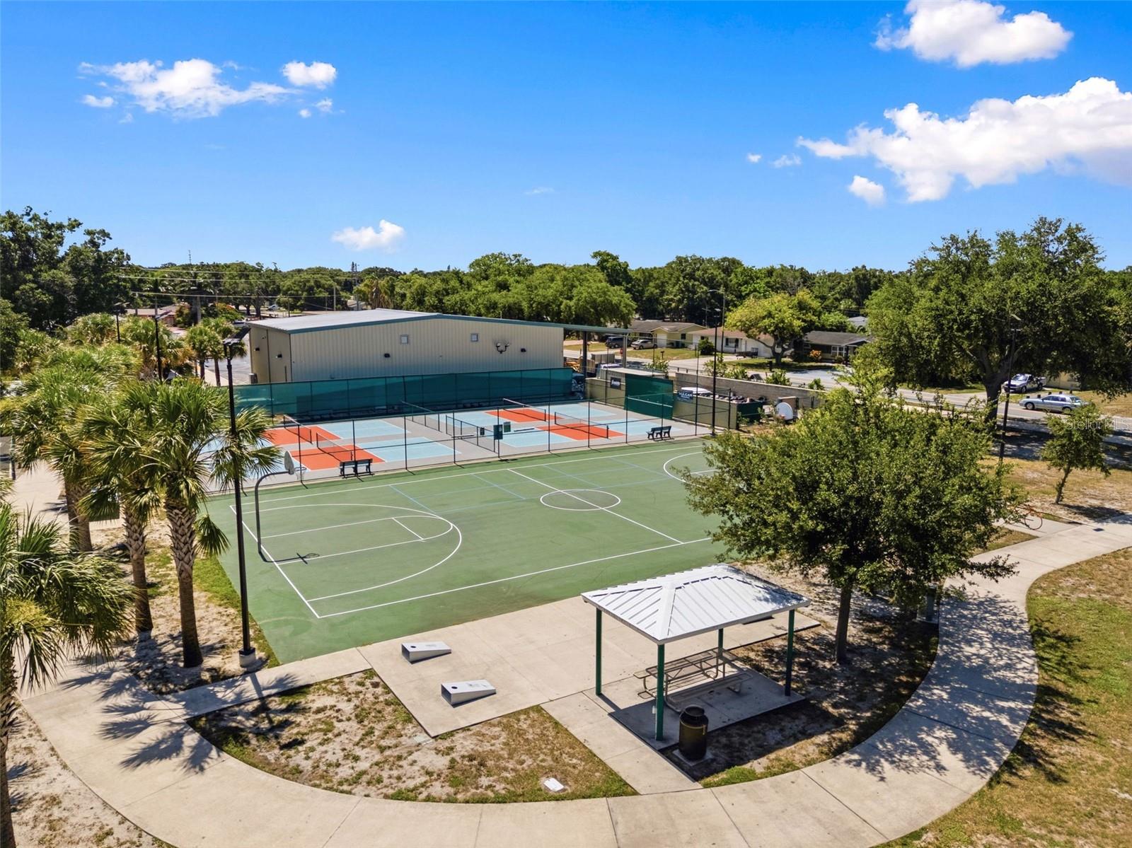 KENNETH CITY UNIT 10 1ST ADD - Residential