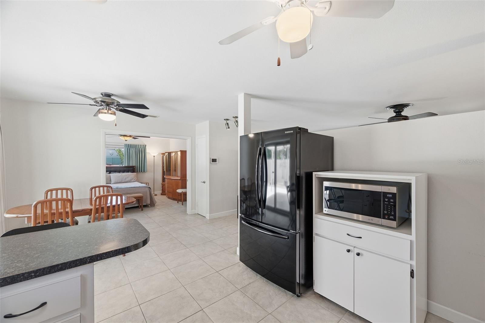 KENNETH CITY UNIT 10 1ST ADD - Residential