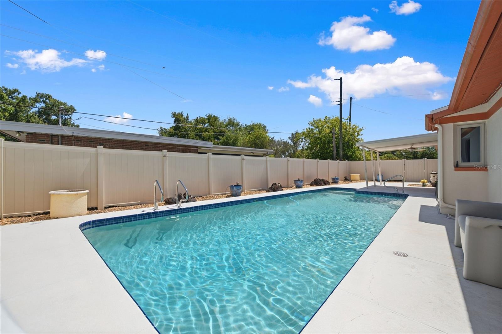 KENNETH CITY UNIT 10 1ST ADD - Residential