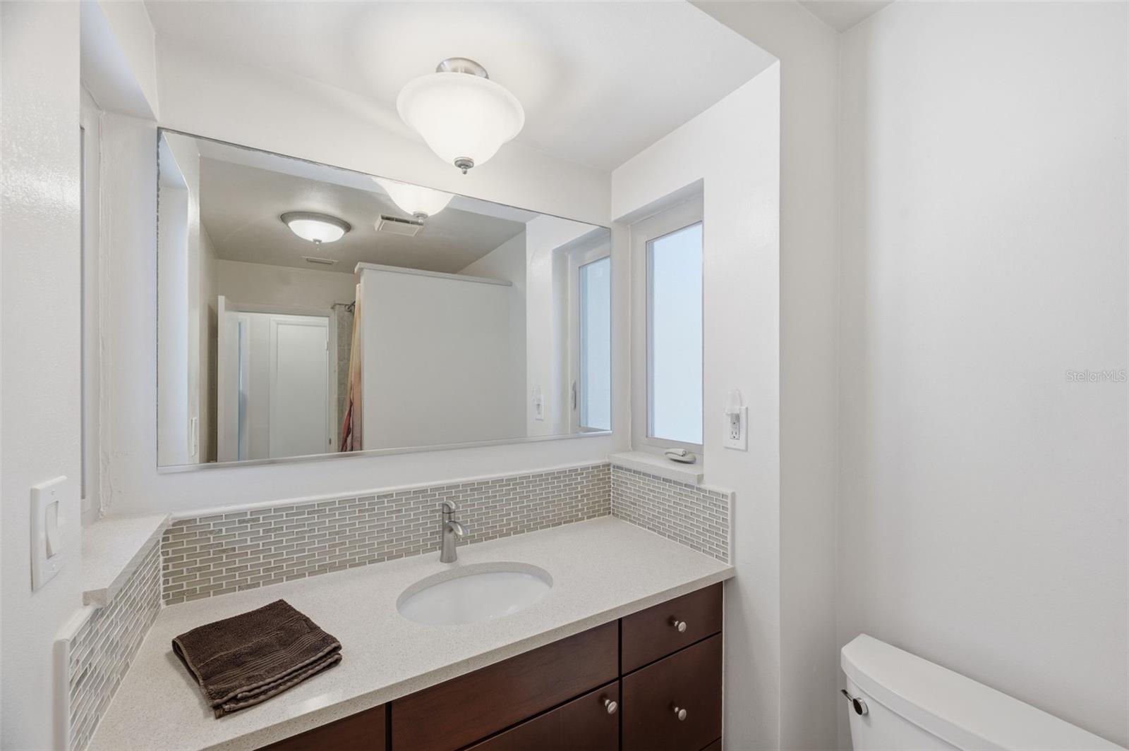 KENNETH CITY UNIT 10 1ST ADD - Residential