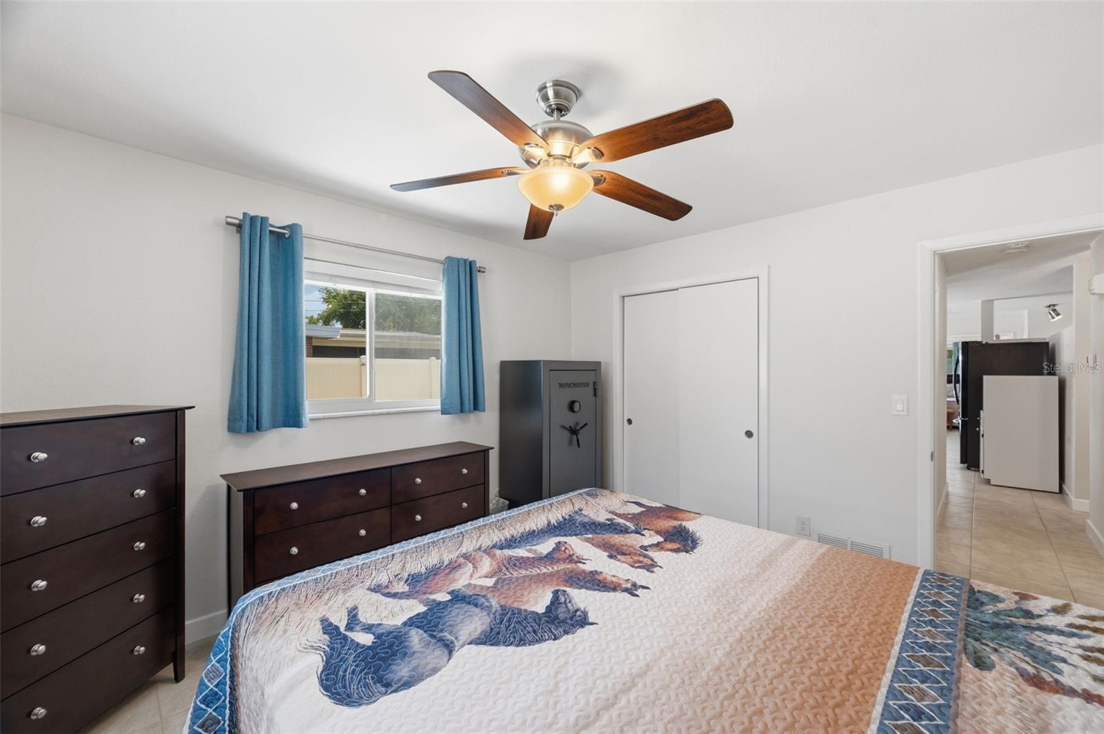 KENNETH CITY UNIT 10 1ST ADD - Residential