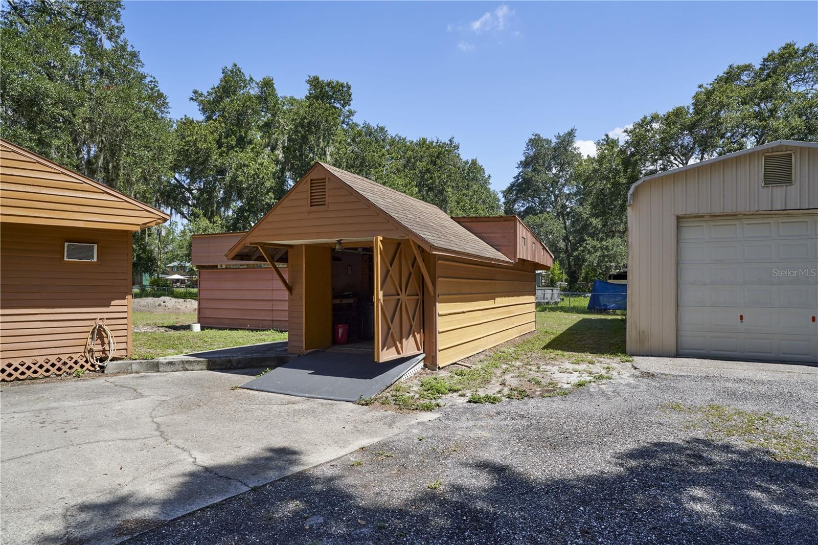 NE1/4 SE1/4 - Residential