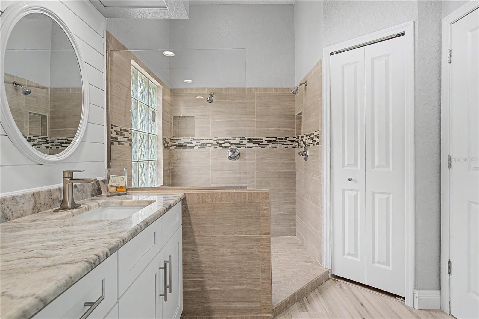 SILVER OAKS - Residential