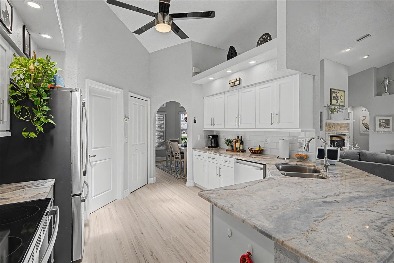 SILVER OAKS - Residential
