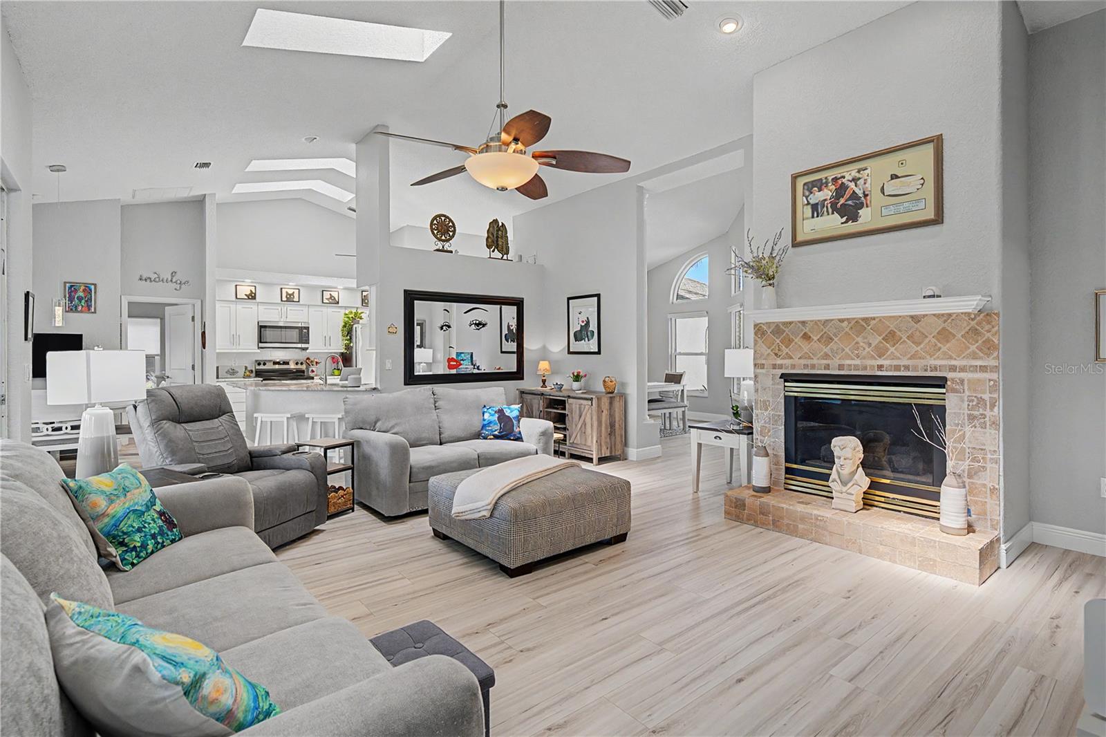SILVER OAKS - Residential