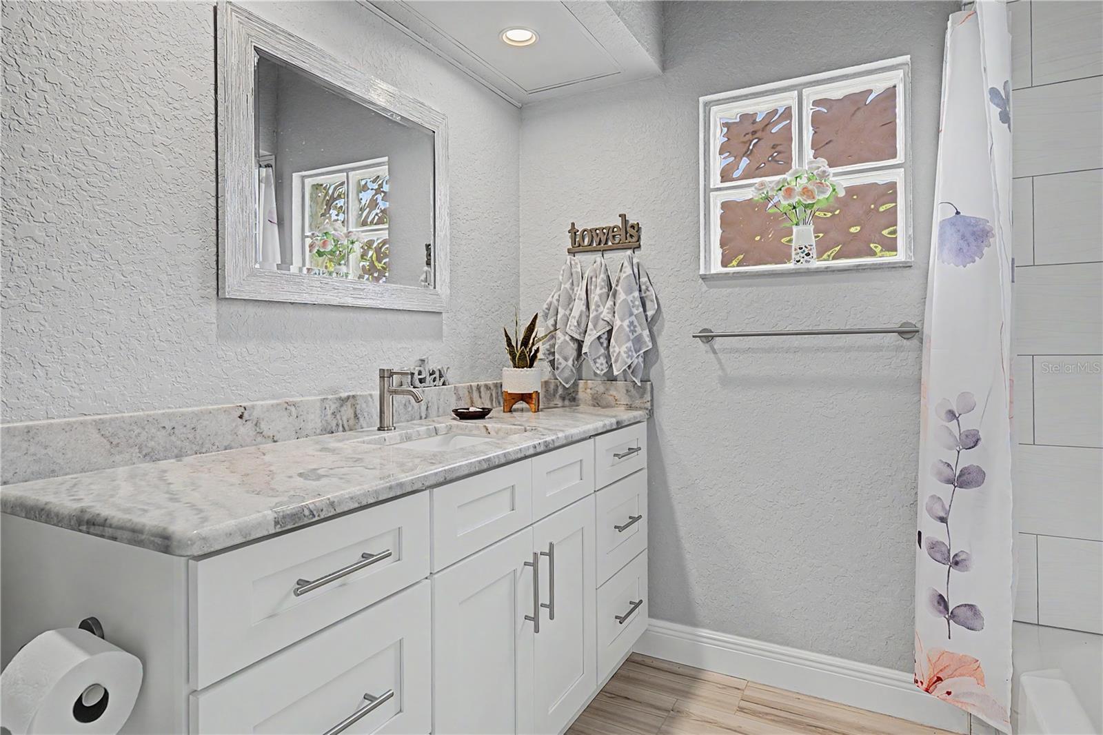 SILVER OAKS - Residential