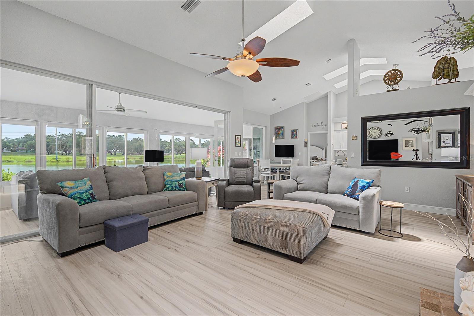 SILVER OAKS - Residential