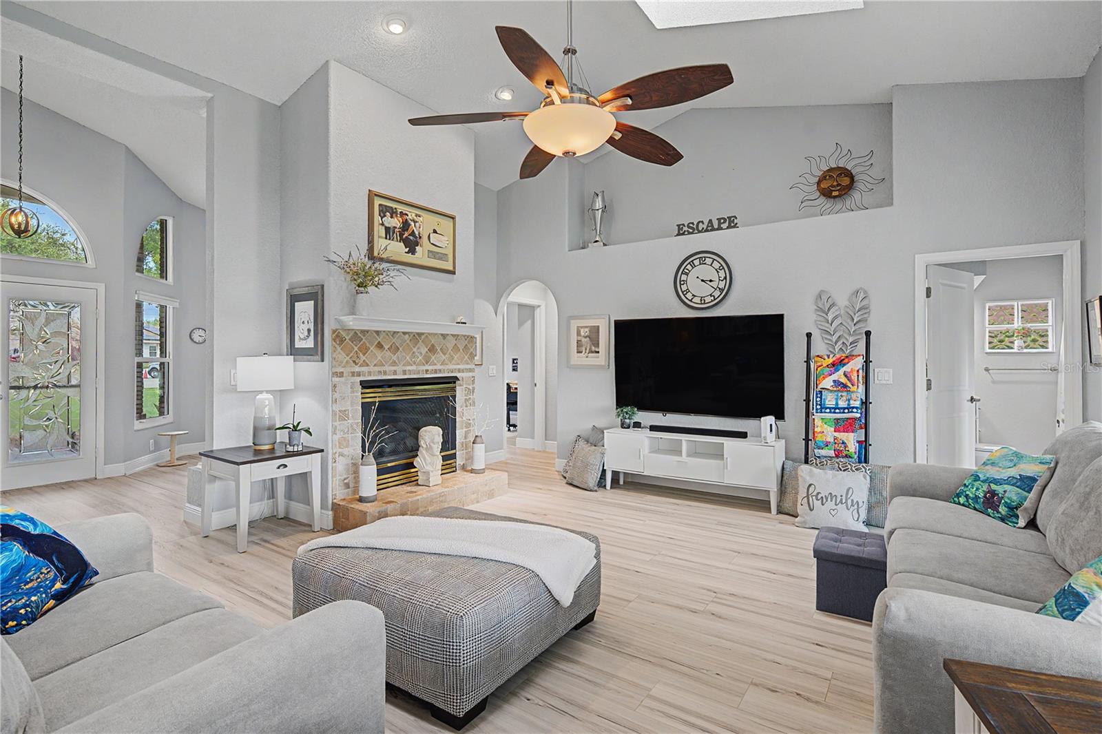 SILVER OAKS - Residential