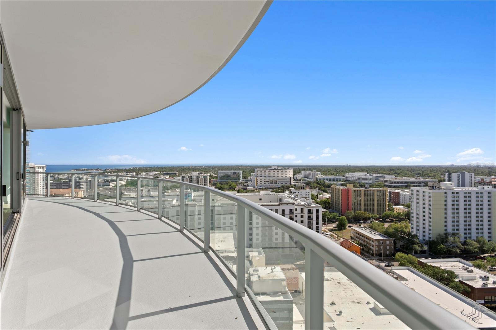 CONDO RESIDENCES AT 400 CENTRAL - Residential
