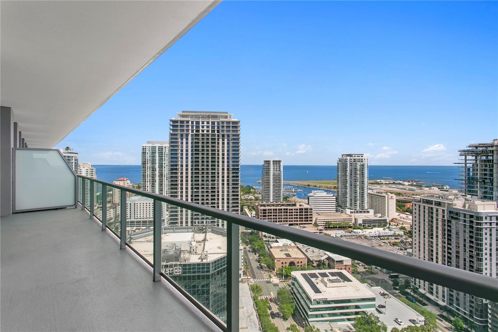 CONDO RESIDENCES AT 400 CENTRAL - Residential