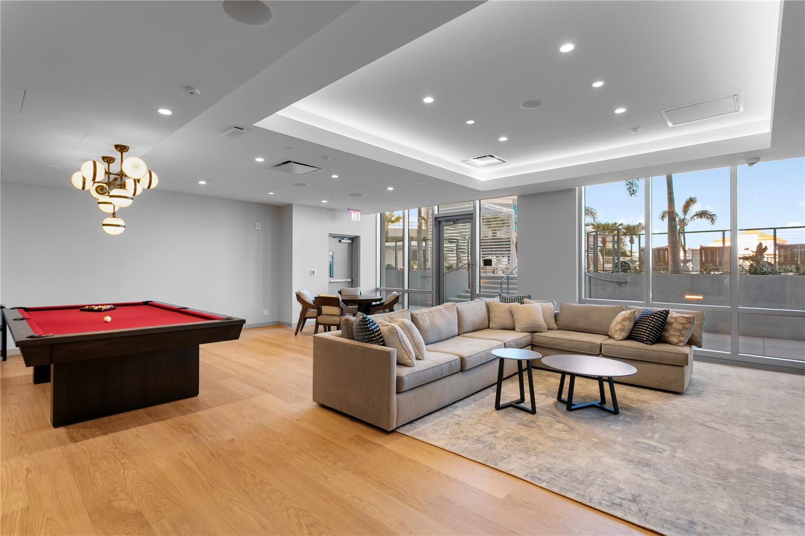 CONDO RESIDENCES AT 400 CENTRAL - Residential
